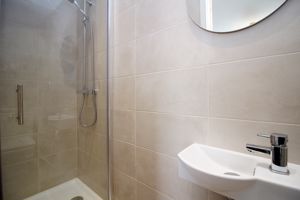 En-suite- click for photo gallery